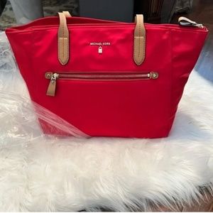 RED MICHAEL KORS PURSE